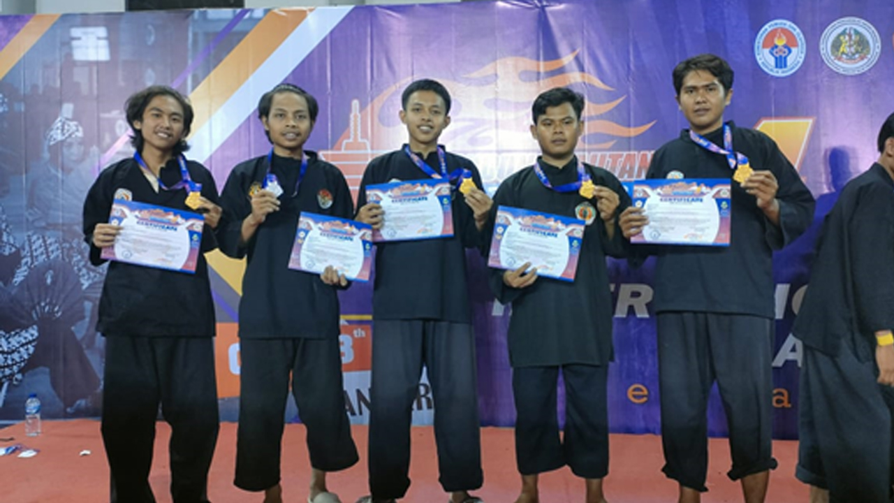 lima-mahasiswa-ft-unuja-sabet-lima-juara-di-kejuaraan-pencak-silat-internasioal